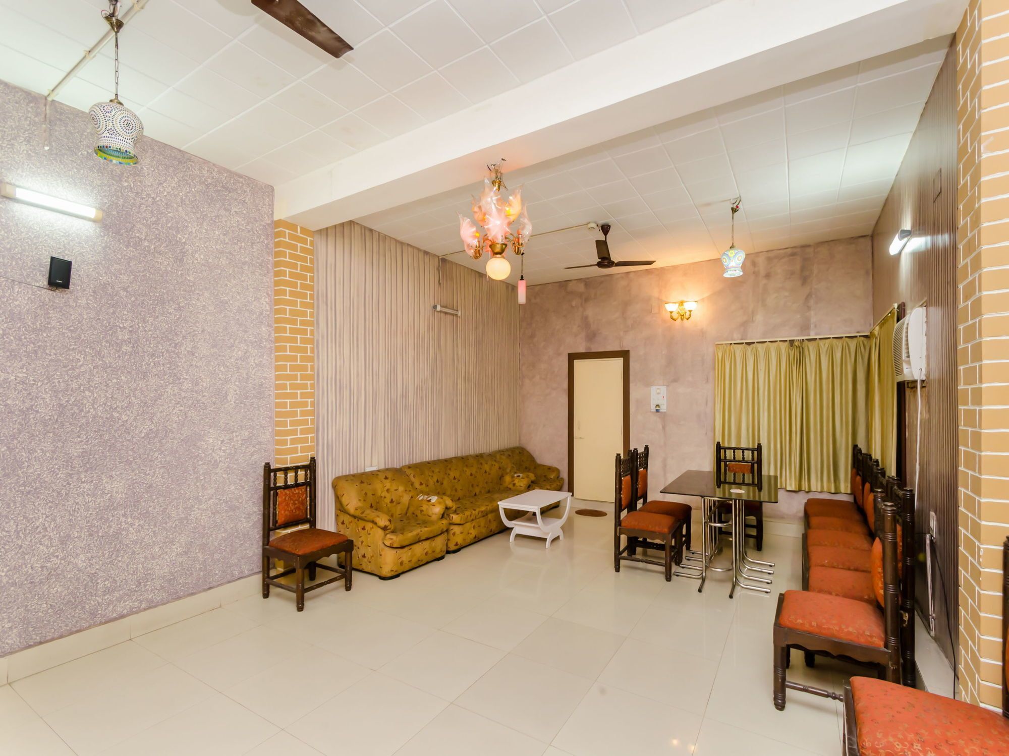 Oyo 8998 Hotel Aayash Liluāh Exterior foto