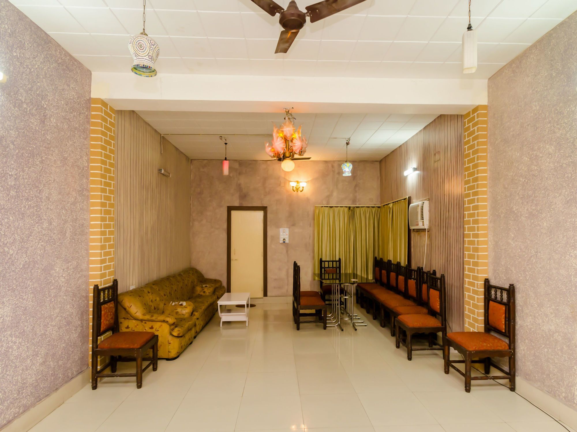 Oyo 8998 Hotel Aayash Liluāh Exterior foto